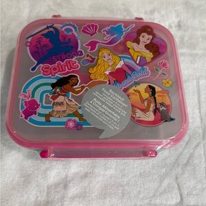 ⭐️NWT ❤️Disney princess food container